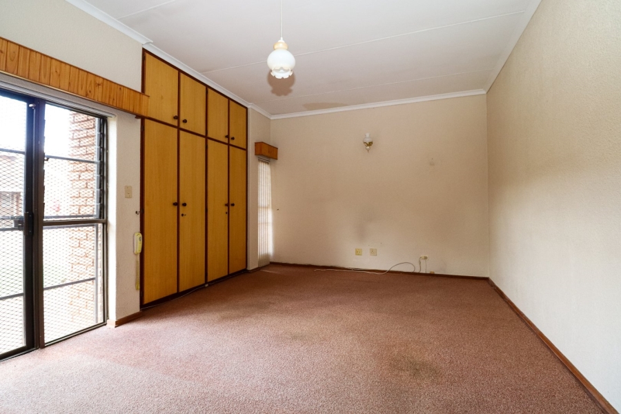 2 Bedroom Property for Sale in Oudorp North West